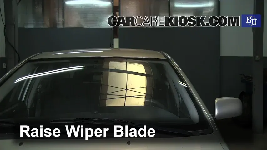 2004 Toyota Corolla Colour 1.6L 4 Cyl. Windshield Wiper Blade (Front)